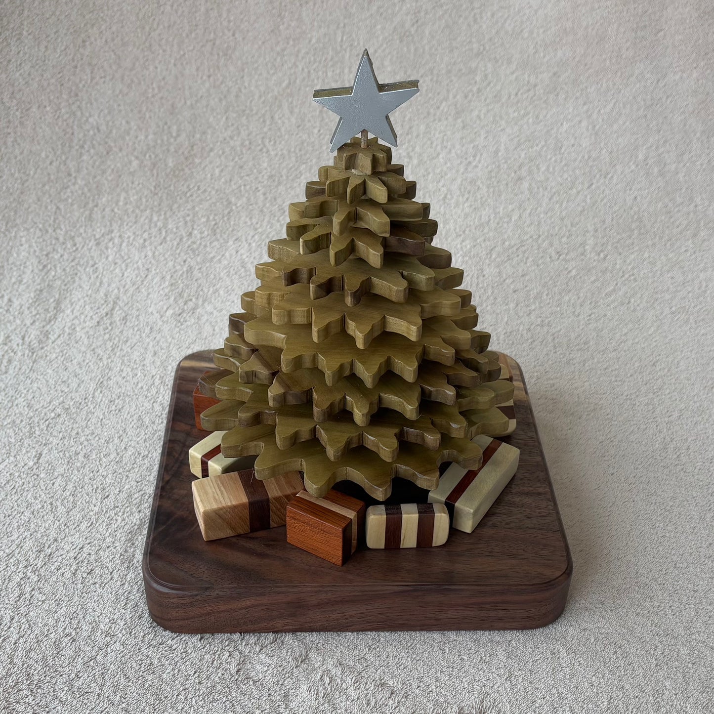 Christmas Scene - Tree & Presents